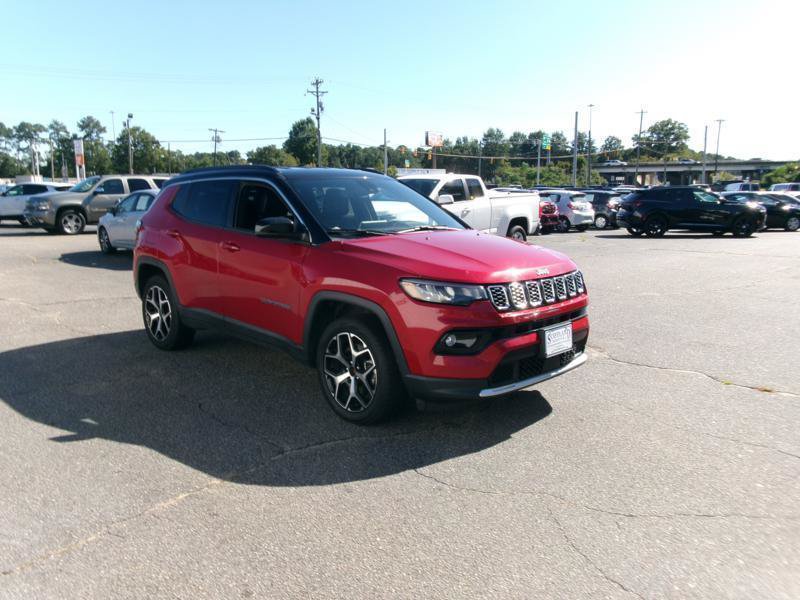 Used 2025 Jeep Compass Limited AWD/4WD image 6