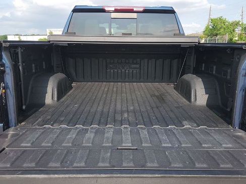 Used 2023 GMC Sierra 1500 SLT AWD/4WD image 13