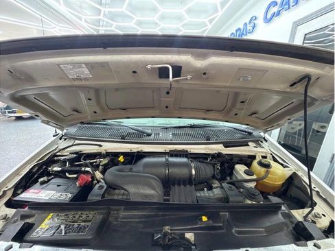 Used 2012 Ford E-350 and Econoline 350 XLT image 21