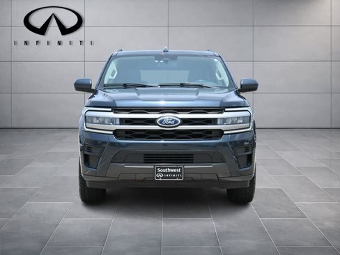 Used 2022 Ford Expedition XLT RWD image 2