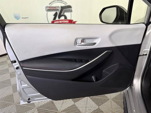 Used 2023 Toyota Corolla SE image 10
