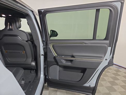 Used 2025 Rivian R1S Adventure AWD/4WD image 19