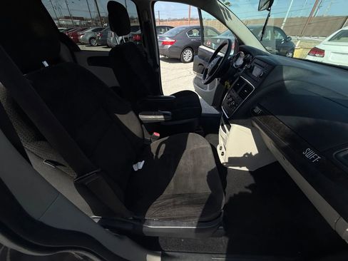 Used 2015 Dodge Grand Caravan SE w/ Quick Order Package 29E SE image 12