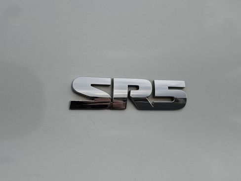 Used 2011 Toyota 4Runner SR5 image 16