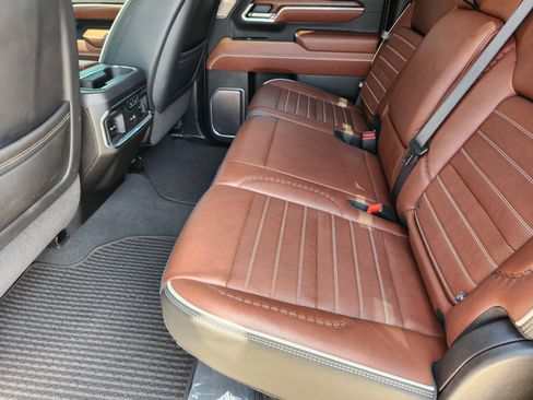 Used 2025 GMC Sierra 2500 Denali Ultimate AWD/4WD image 13