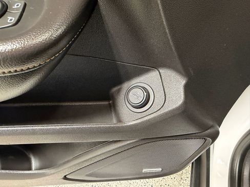 Used 2022 GMC Terrain AT4 w/ Infotainment Package II image 13