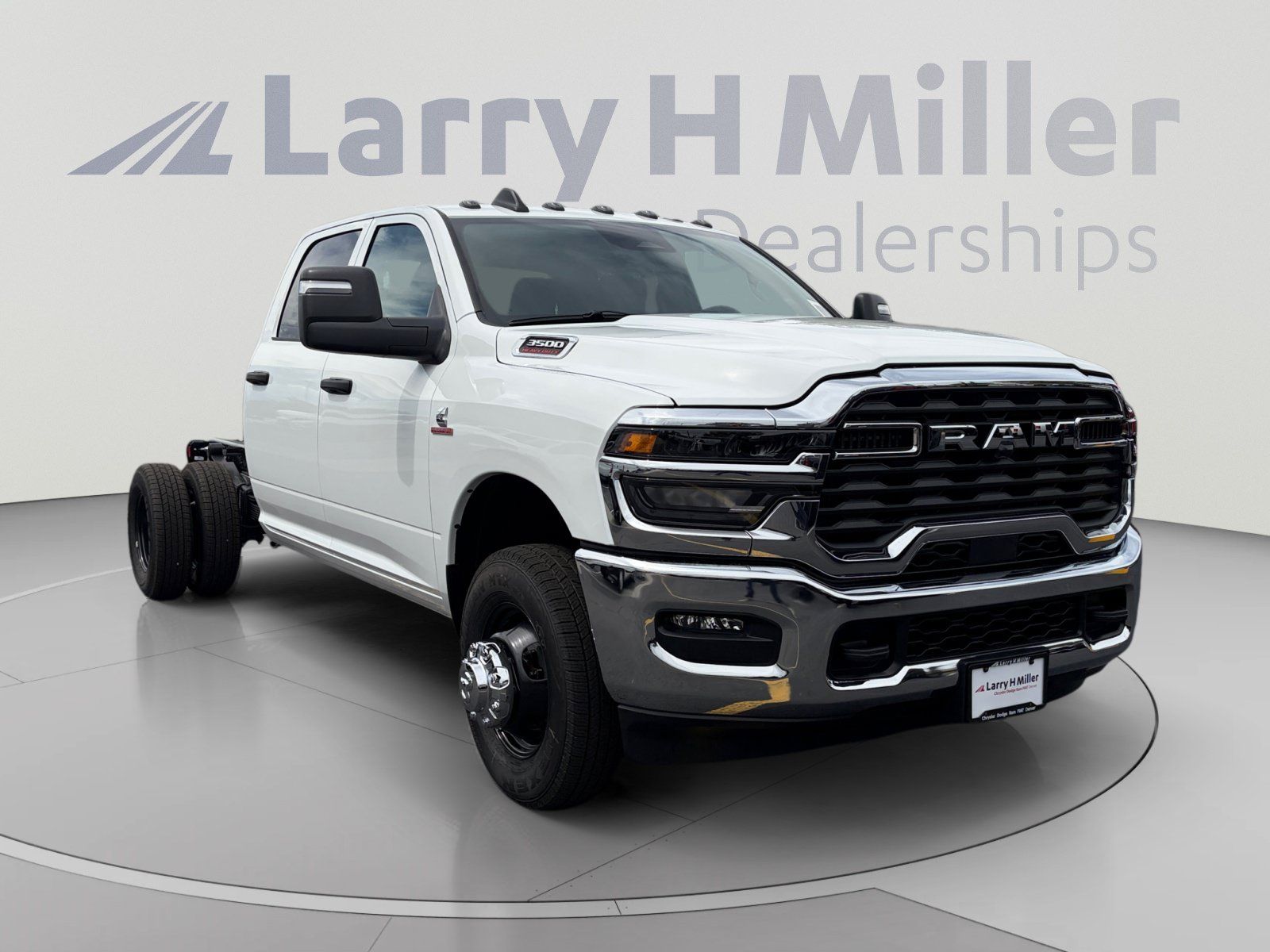 New 2027 RAM 3500 Tradesman w/ Chrome Appearance Group A AWD/4WD image 7