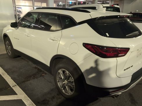 Used 2023 Chevrolet Blazer LT image 3