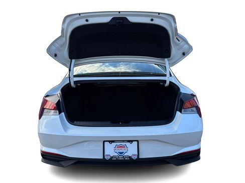 Used 2022 Hyundai Elantra SEL image 13