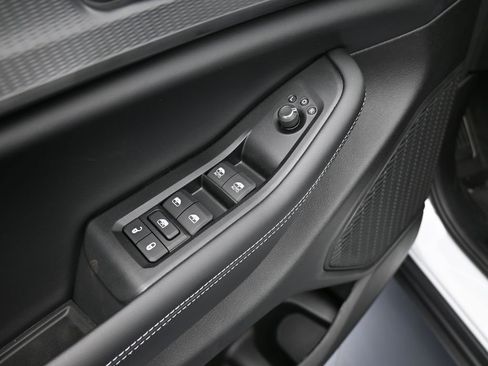 New 2025 Jeep Grand Cherokee Laredo RWD image 14