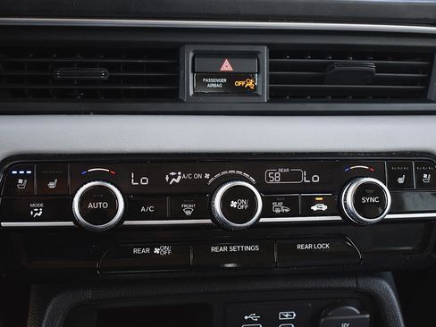 Used 2023 Honda Pilot Elite image 7