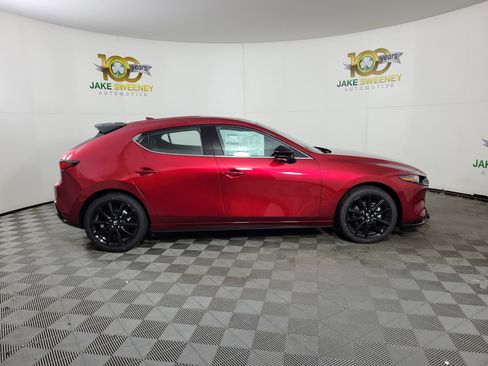 New 2026 MAZDA MAZDA3 Hatchback w/Premium Plus Pkg image 10