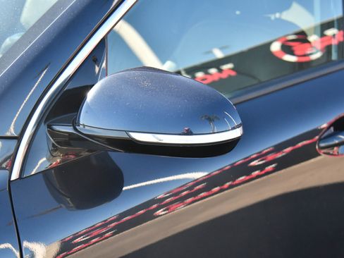 Used 2022 Kia Niro EX image 13