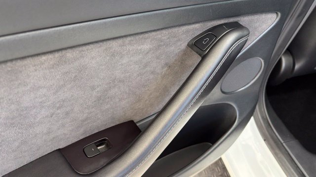 Used 2023 Tesla Model 3 Standard Range RWD image 19