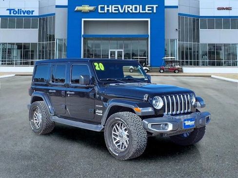 Used 2020 Jeep Wrangler Unlimited Sahara image 2