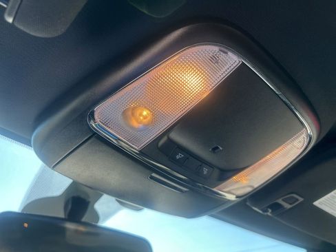 Used 2021 Jeep Grand Cherokee Laredo image 41