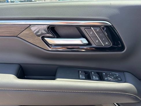 New 2025 Chevrolet Suburban Premier w/ Sun And Tow Package RWD image 43