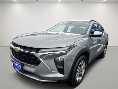 Used 2025 Chevrolet Trax LT w/ Sunroof Package