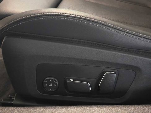 Used 2025 BMW 430i xDrive Coupe w/ M Sport Package image 19