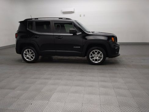 Used 2023 Jeep Renegade Latitude w/ Sun/Sound Group AWD/4WD image 11