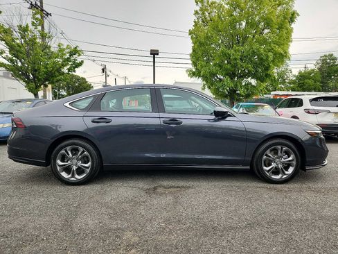 Certified 2023 Honda Accord EX image 7