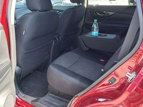 Used 2019 Nissan Rogue SV AWD/4WD image 21