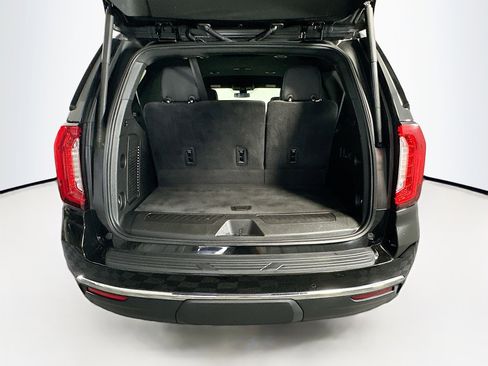 Used 2022 GMC Yukon SLT w/ SLT Luxury Package RWD image 30