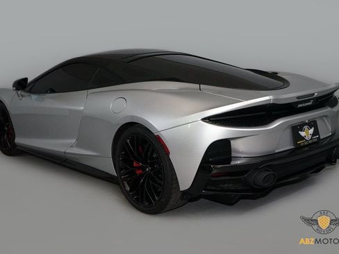 Used 2022 McLaren GT image 8