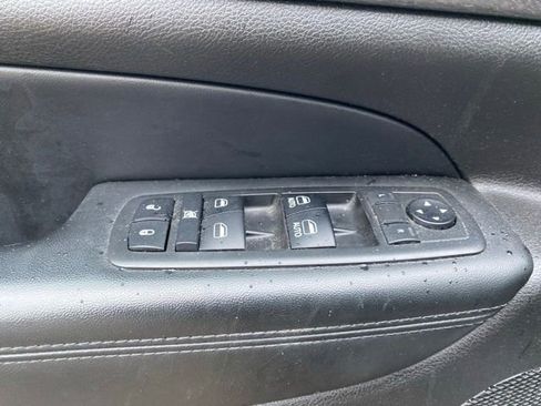 Used 2018 Jeep Grand Cherokee Laredo AWD/4WD image 14