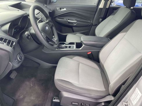 Used 2018 Ford Escape SE w/ Ford Safe & Smart Package image 5