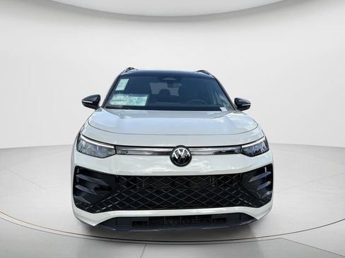 New 2026 Volkswagen Tiguan SE R-Line AWD/4WD image 2
