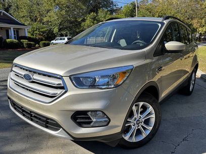 Used 2018 Ford Escape SE w/ SE Sync 3 Package