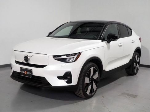 Used 2022 Volvo C40 P8 Recharge Ultimate image 10