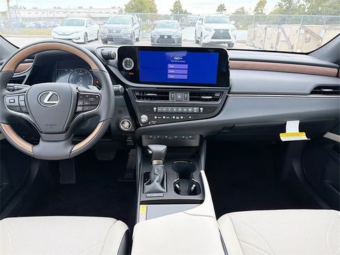 New 2025 Lexus ES 350 Ultra Luxury image 19