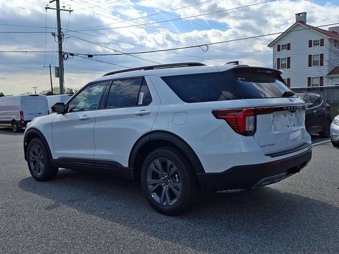 New 2026 Ford Explorer Active w/ Active Comfort Package AWD/4WD image 3