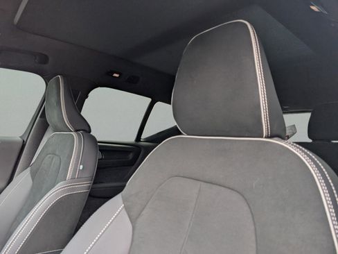 Used 2023 Volvo XC40 Recharge Ultimate w/ Protection Package Premier image 10