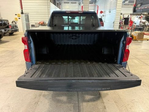 Used 2024 Chevrolet Silverado 1500 LT AWD/4WD image 27