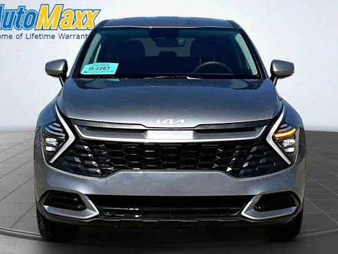 Used 2024 Kia Sportage LX AWD/4WD image 2