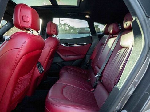 Used 2017 Maserati Levante w/ Sport Package image 16