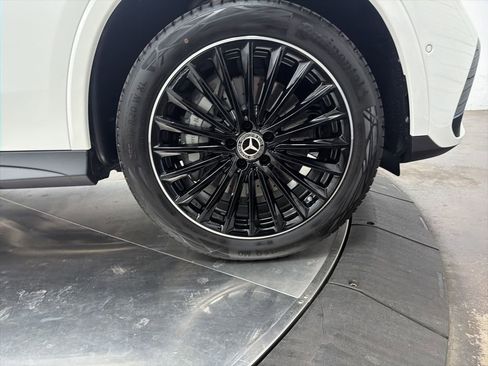 New 2026 Mercedes-Benz GLC 300 image 9