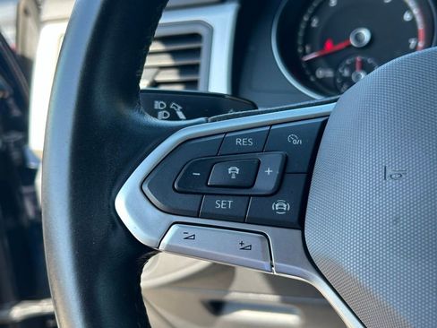 Used 2020 Volkswagen Atlas Cross Sport SE w/ Towing Package image 31