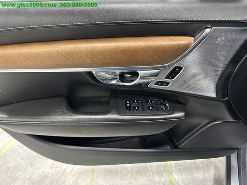 Used 2017 Volvo S90 T6 Inscription w/ Vision Package image 29
