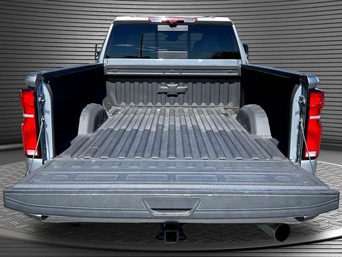 Used 2025 Chevrolet Silverado 2500 High Country w/ Technology Package AWD/4WD image 7