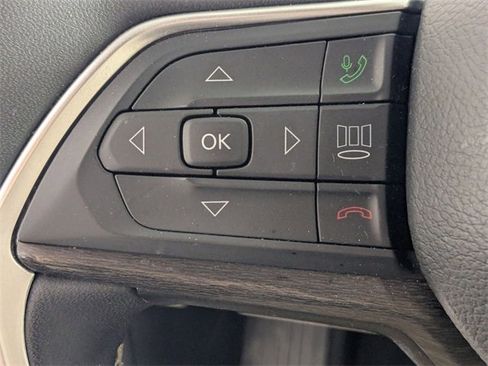 Used 2024 Jeep Grand Cherokee L Limited w/ Luxury Tech Group II image 16