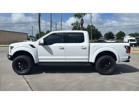 Used 2019 Ford F150 Raptor w/ Equipment Group 802A Luxury AWD/4WD image 3