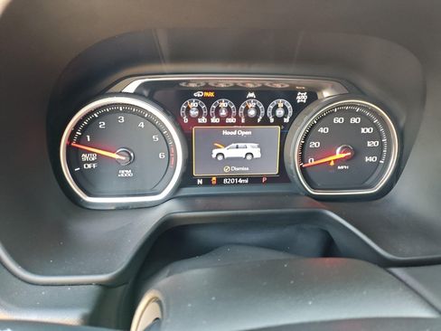 Used 2021 Chevrolet Tahoe Z71 w/ Z71 Off-Road Package AWD/4WD image 17