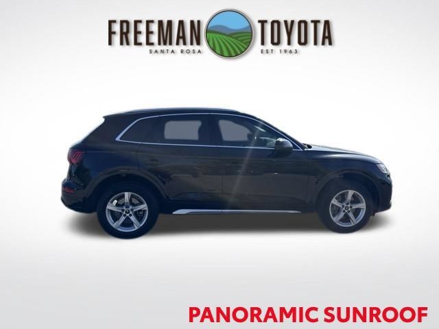 Used 2023 Audi Q5 2.0T Premium w/ Convenience Package AWD/4WD image 4
