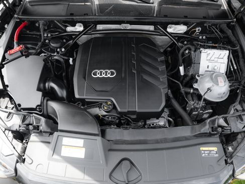 Certified 2023 Audi Q5 2.0T Premium w/ Convenience Package AWD/4WD image 32