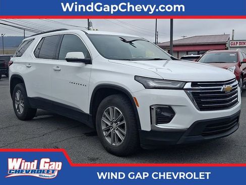 Certified 2023 Chevrolet Traverse LT AWD/4WD image 1