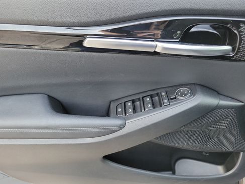 Certified 2024 Kia Seltos S FWD image 13